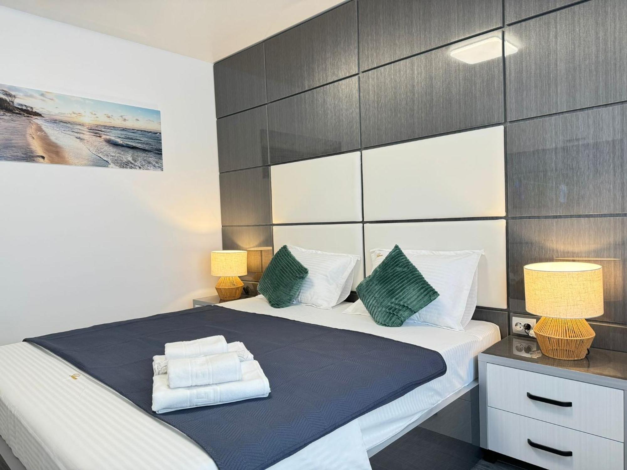 Luxury Glam Apartments Central Adress Bucuresti With Parking Exterior foto